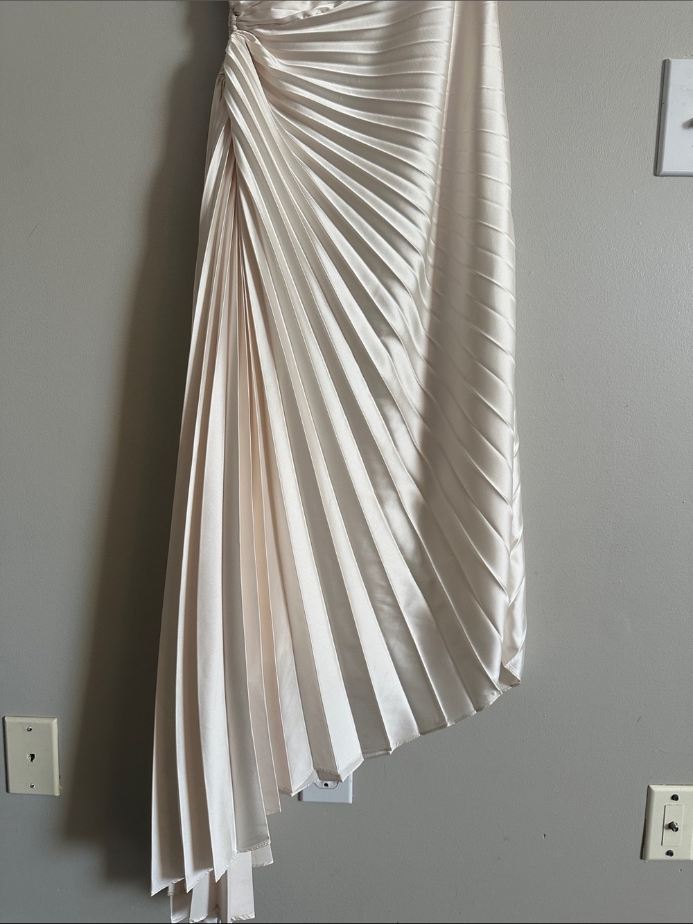 Dress Forum One-Shoulder Pleated Ivory Evening Gown - Picture 9 of 10